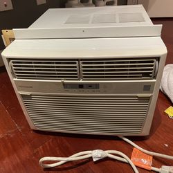 Window AC Air Conditioner 
