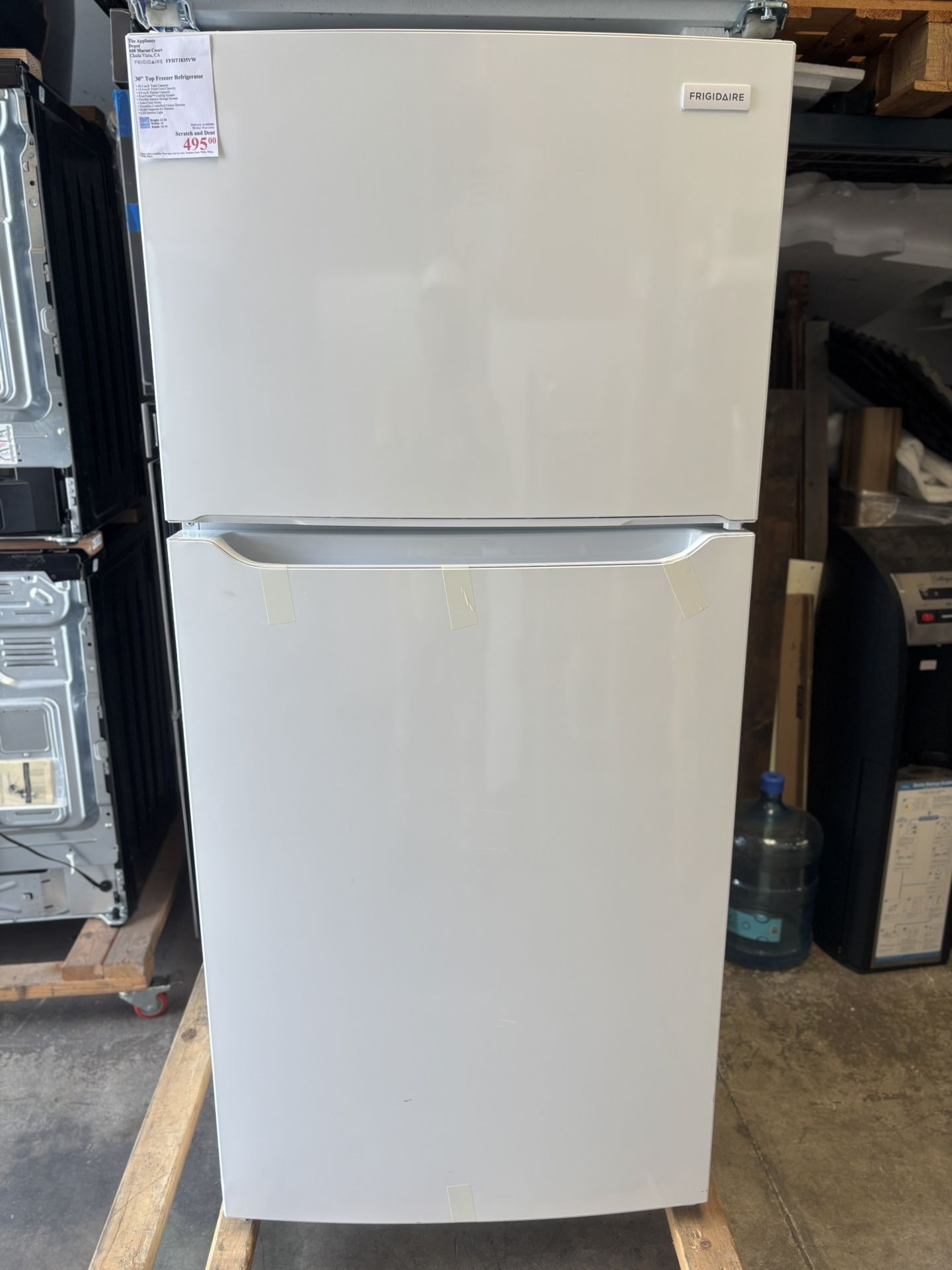 New FRIGIDAIRE 30" Top Freezer Refrigerator