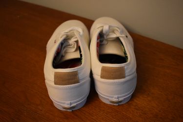 11.5M Brand New Vans - Chukka Low Aloha White Twill Shoes