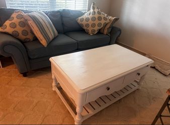 Haverty’s Hardwood Coffee Table 