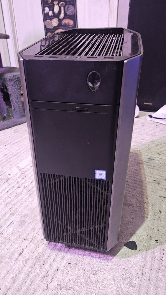Alienware R6