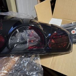 Winjet Taillight Assembly Compatible With 1999- 02.chevy Silverado 1(contact info removed) 3500 Gmc Sierra  1(contact info removed)