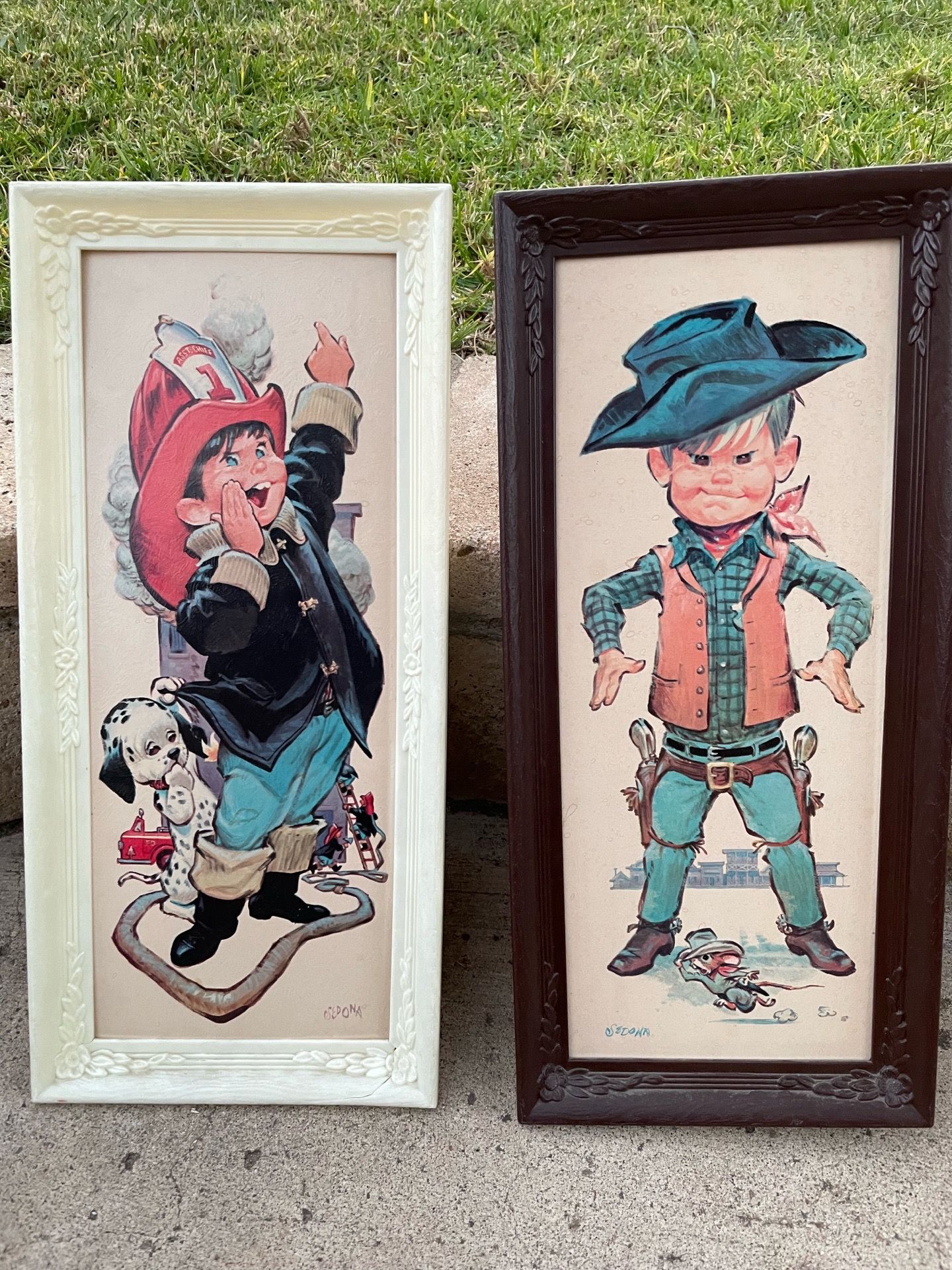 2 vintage framed pictures