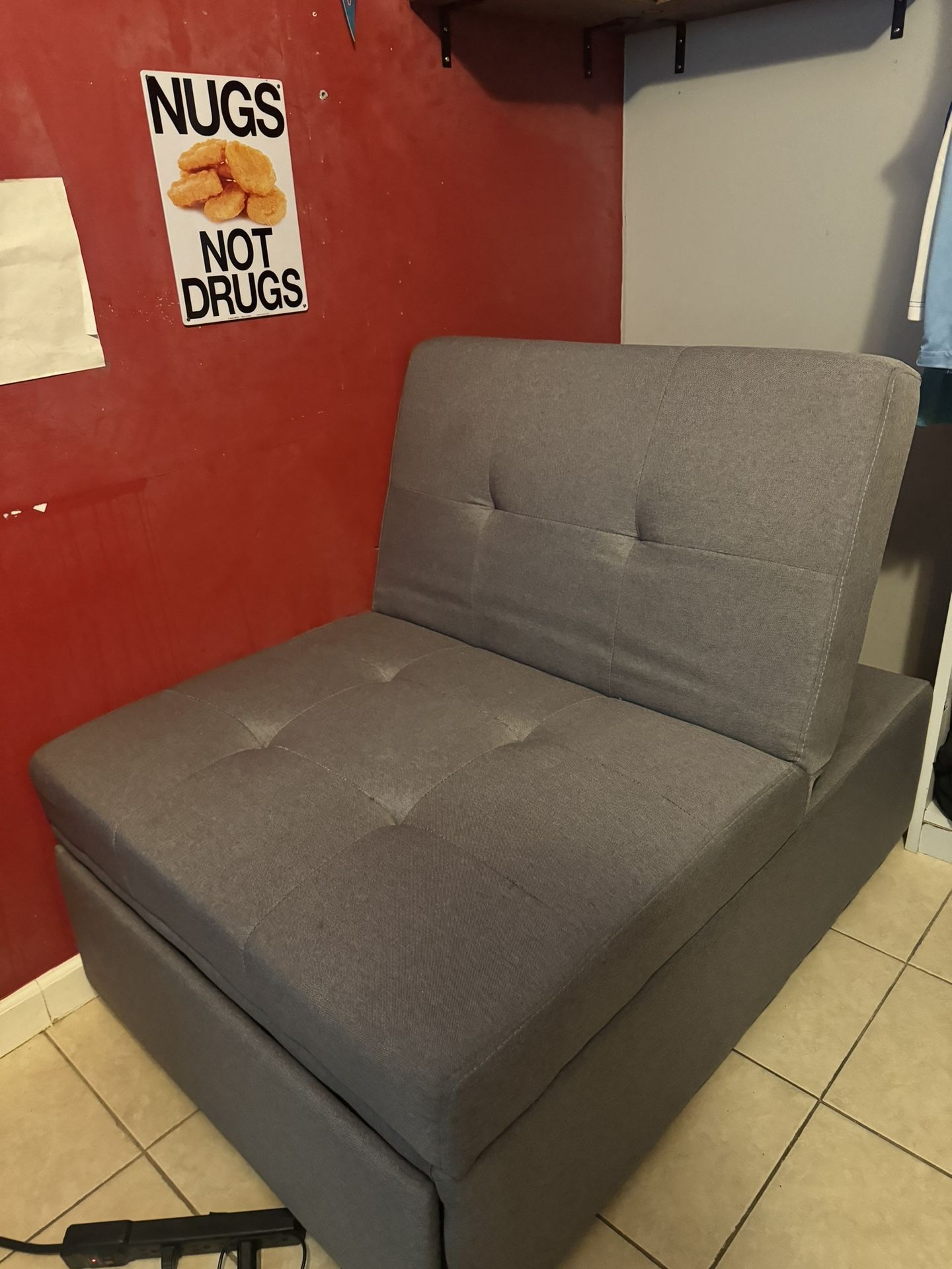 Small Couch / Chair Pullout