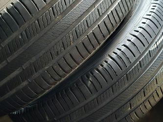 (2) 225 65 17 MICHELIN TIRES $60 CARRY OUT