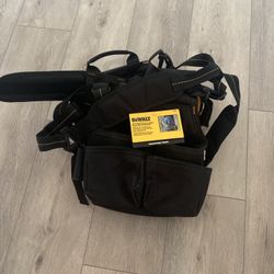 Dewalt 20-Pocket Framer’s Combo Apron With Suspenders