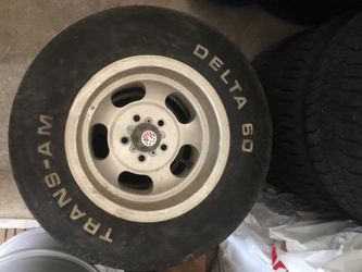 Set of 2 wheels and tires