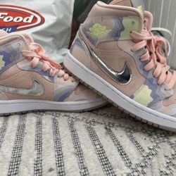 Air Jordan Mid 1 
