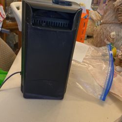 Fish Or Turtle Tank filters the water