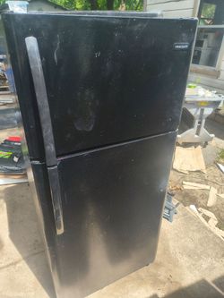 Frigidaire refrigerator