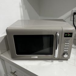 Vintage Microwave