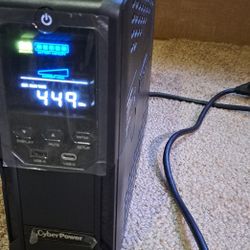 Cyber POWER 1500va/900w 60hz Backup Serge Supply Unit 