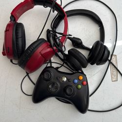 Xbox 360 Controller An Wire headphones 