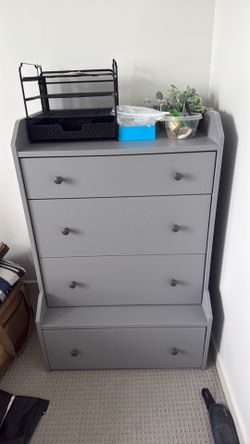 Dresser