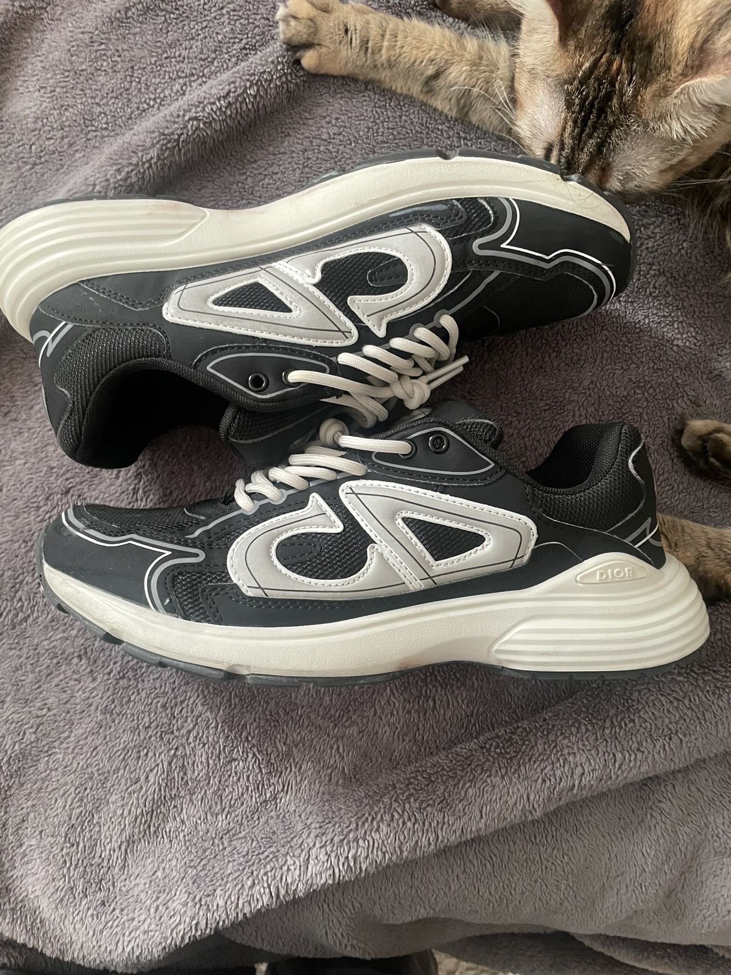 Dior B30 Size 9 (Trades allowed)