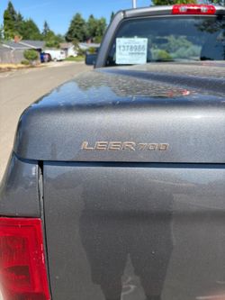 Leer 700 truck bed cover