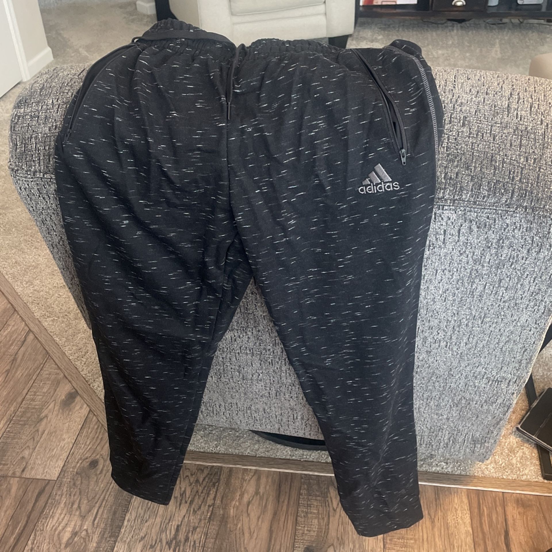 Men’s Large Adidas Joggers - Black With Gray