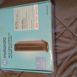 Motorola  16×4 Cable Modem/AC1600 Wifi Router
