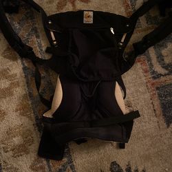 Ergo baby carrier