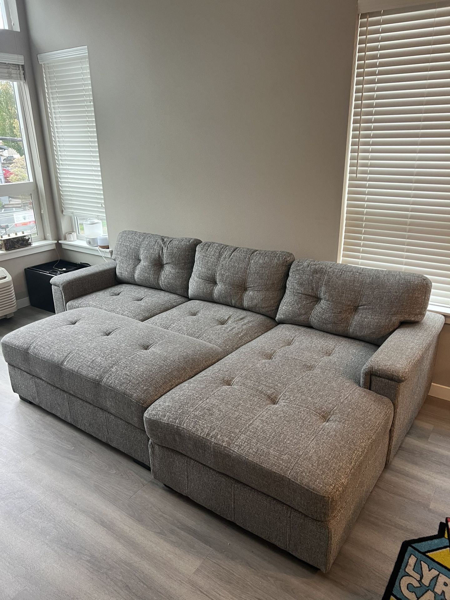 Sectional Couch With Ottoman
