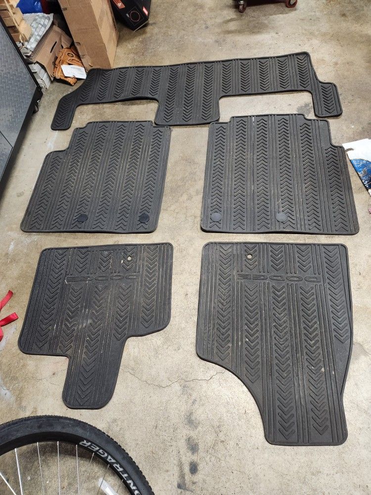 All Weather Floor Mats From 2013 DODGE Caravan for Sale in Lynnwood, WA