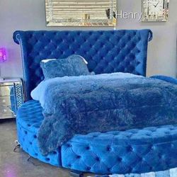 Round Shaped Queen Size Velvet Bed Frame With Storage 