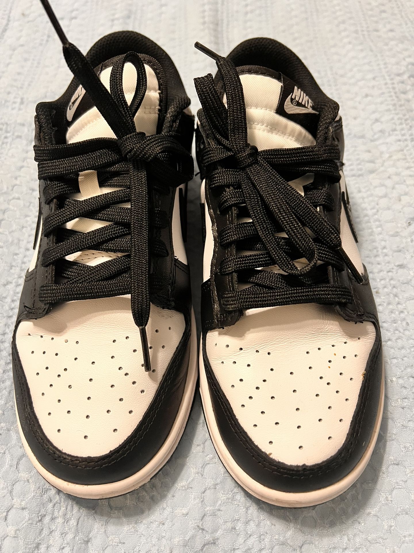Women’s Size 8 Air Jordan Low