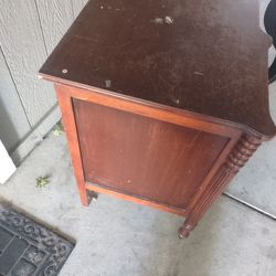 Free Desk And Rolling Chair
