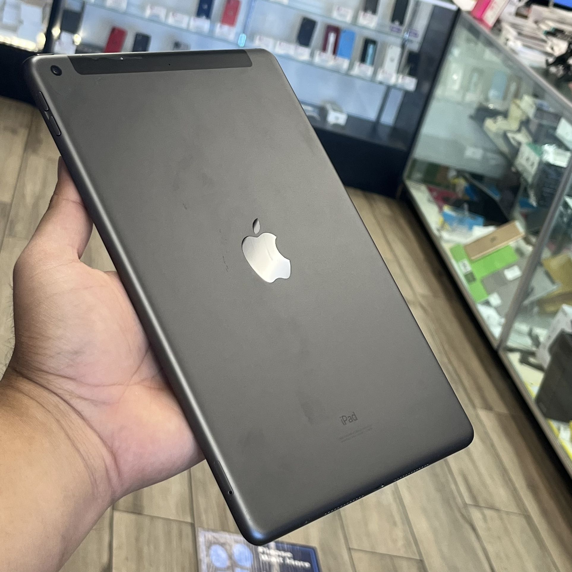 iPad 7 32gb Cellular