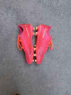 Size 2.5 Puma Ultra Soccer Cleats