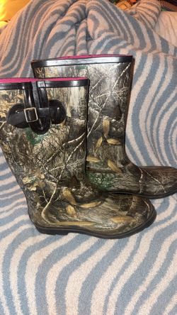 Women’s rain boots