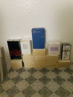 WOMAN’S PERFUMES