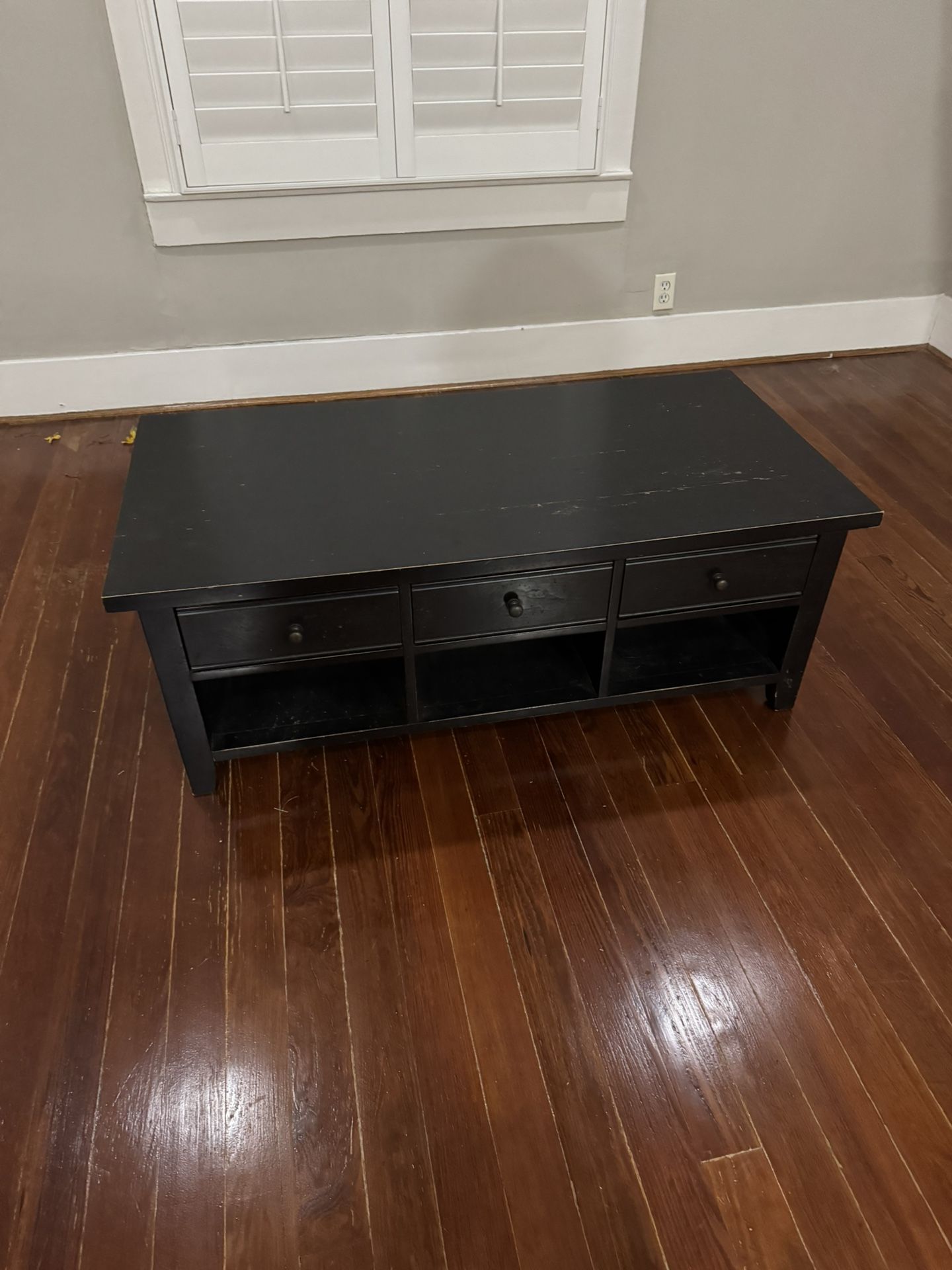 Pottery Barn Coffee Table 