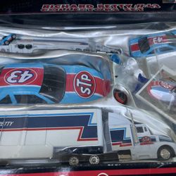 Richard Petty Collectible Car And Truck Set
