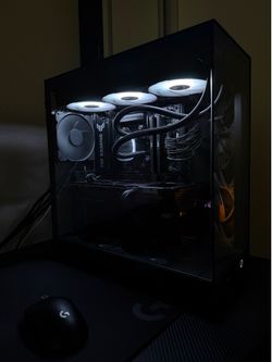 High-End Gaming PC – Ryzen 7 9800X3D / RTX 5070 Ti