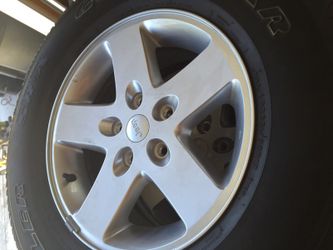 4 Jeep Wrangler jk wheels and tires