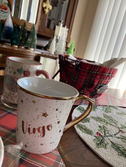  New Assorted Holiday Mugs Come With A Silver Spoon