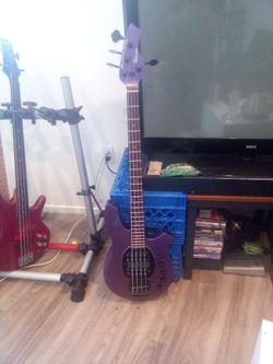 Music Man Bongo 4 Bass Copy