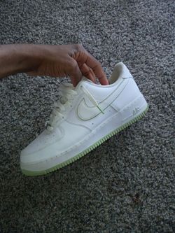 Air Force One White and Mint minorstains