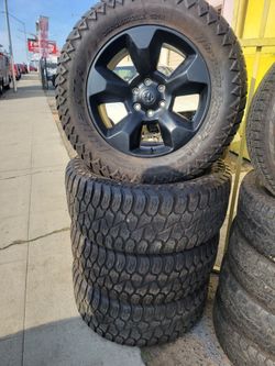  6 log Dodge wheels with 35 12.50 20 Tires 