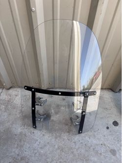 Harley quick release windshield