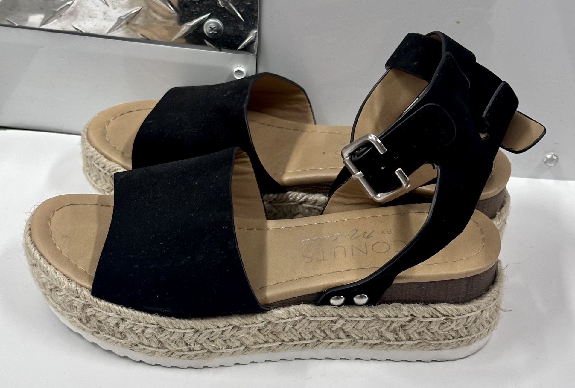 Coconuts By Matisse Wedge Sandals Size 5.5 Black Suede Double Strap Womens