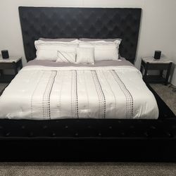 King Size Storage Bench Bed With Temperpedic Mattress 