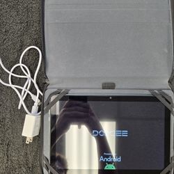 Doogee U10 Tablet With Black Case 
