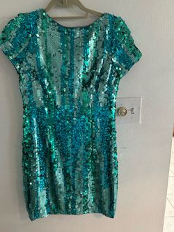 Aidan Mattox Green Sequin Dress for Holiday Party Size 6