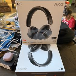 AKG N9 Premium Wireless Headphones