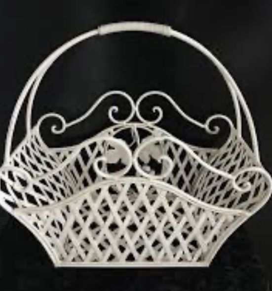 Off White Lattice Metal Gift Basket/magazine rack