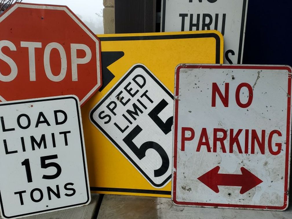 5 Authentic Traffic Signs