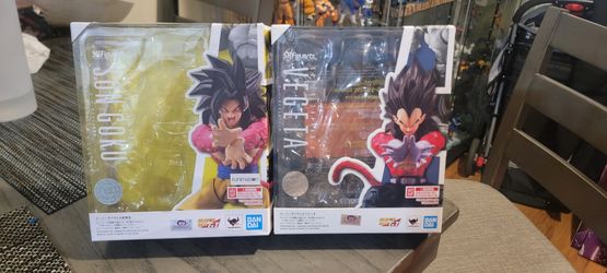 Sh Figuarts SS4 Vegeta Amd Goku Box
