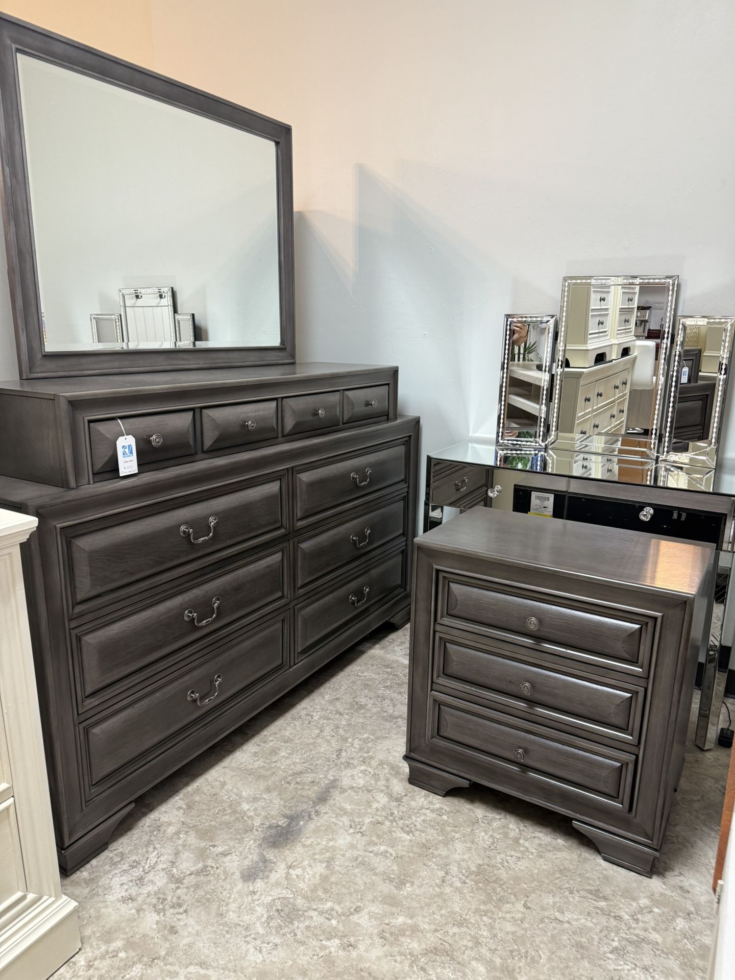 Dresser and nightstand (FREE 24H DELIVERY)